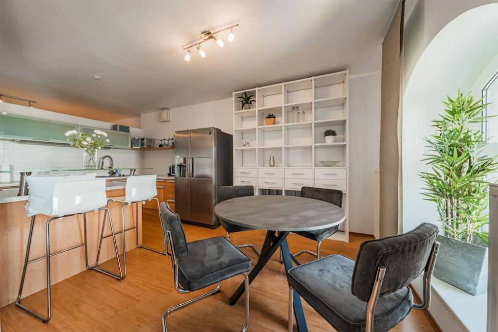 Spektakulaeres Apartment ✩ 7. Stock ✩ Kostenlose Parkgarage Wien Exteriör bild