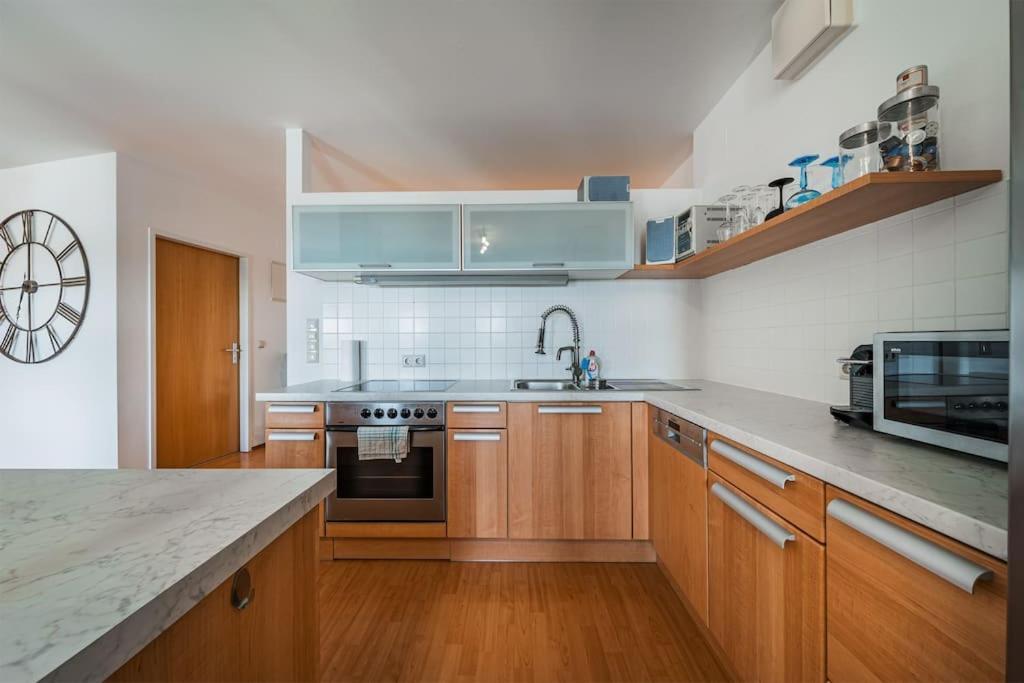 Spektakulaeres Apartment ✩ 7. Stock ✩ Kostenlose Parkgarage Wien Exteriör bild